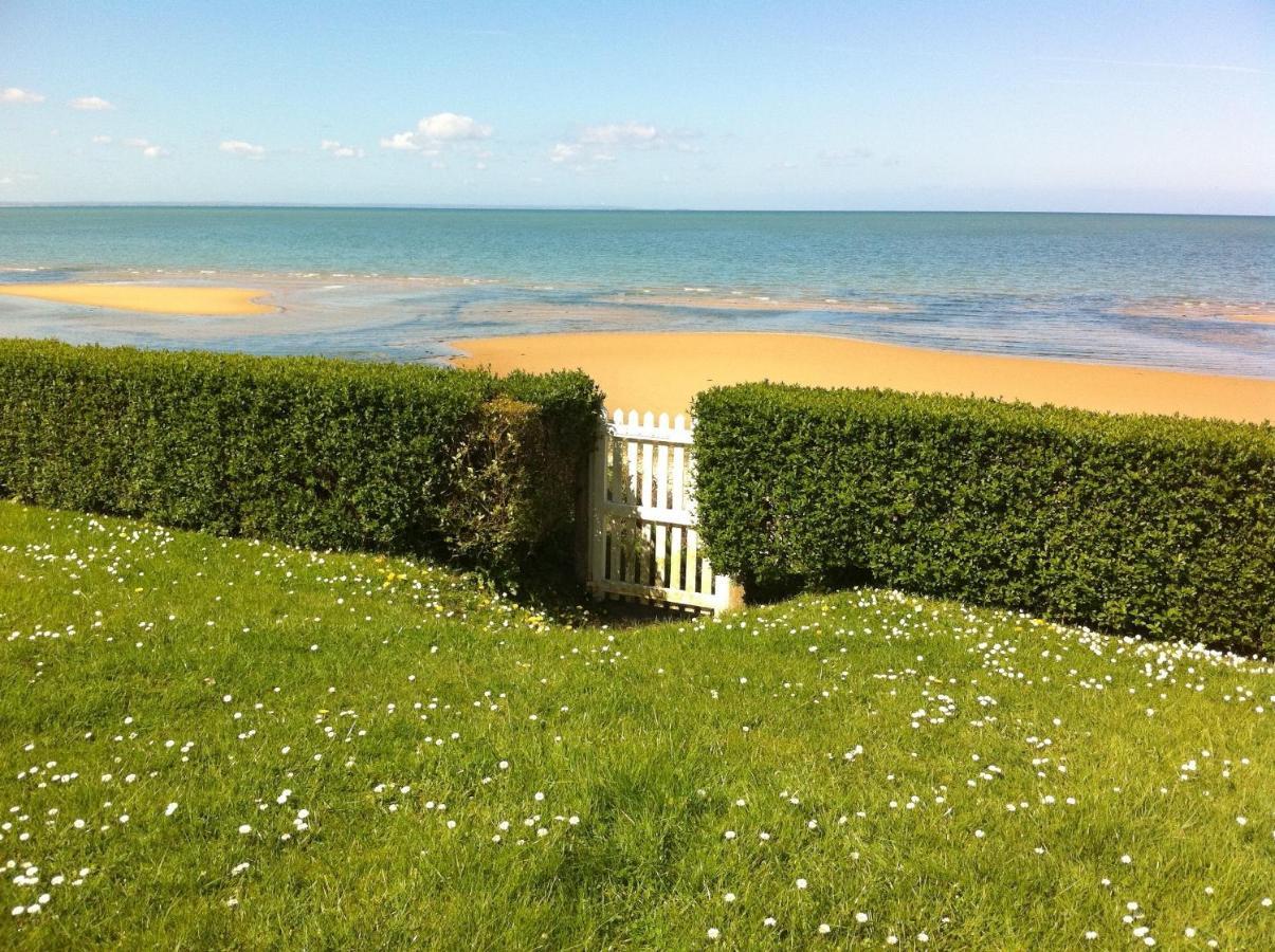 Chambres D'Hotes Les 4 Vents Pointe Du Hoc - Landing Beaches 格朗德康迈西 客房 照片
